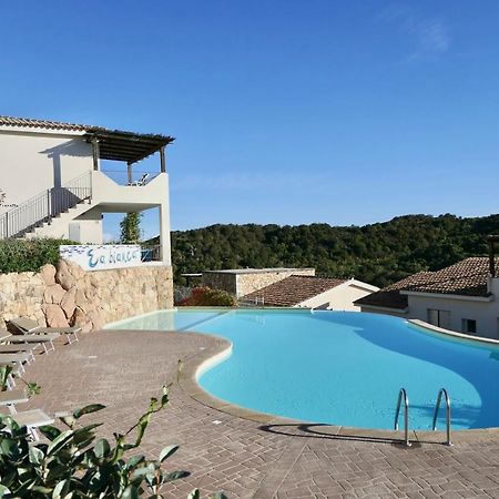 Residence Con Piscina A 4 Km Da Baja Sardinia Cala Bitta Exterior photo
